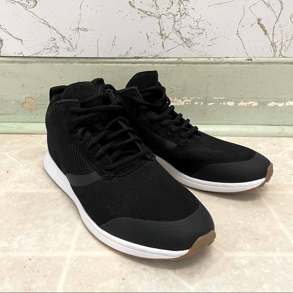 The Henry Mid Trainer (unused)